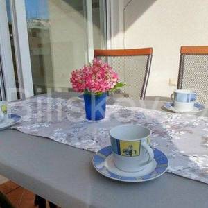 MAKARSKA-  trosoban stan 90 m2, park. mjesto i garaža