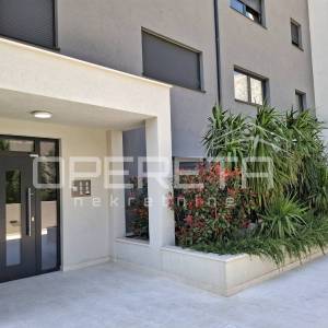 Makarska - useljivi stanovi - vrhunska arhitektura i materijali