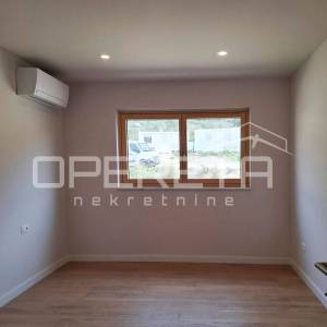 Makarska - useljivi stanovi - vrhunska arhitektura i materijali