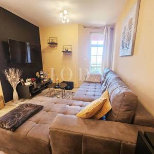 Malinska, Moderan stan s pogledom na more