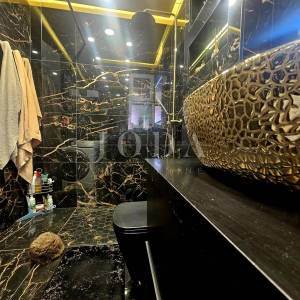 Malinska, Moderan stan s pogledom na more