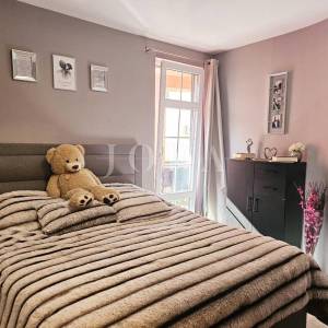 Malinska, Moderan stan s pogledom na more