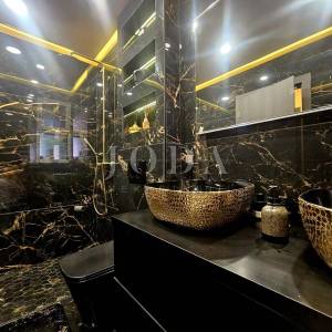 Malinska, Moderan stan s pogledom na more