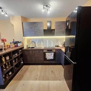 Malinska, Moderan stan s pogledom na more