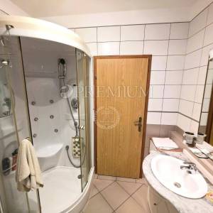 Malinska, namješten apartman u prizemlju!