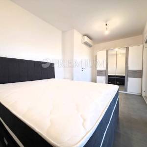 Malinska, namještena kuća s grijanim bazenom!