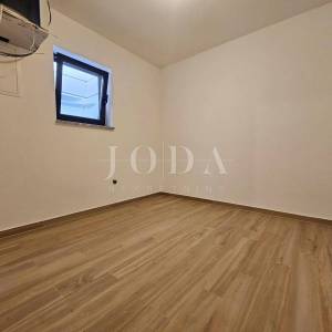 Malinska - nova kuća s bazenom i pogledom na more!