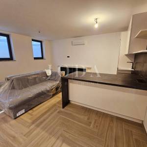 Malinska - nova kuća s bazenom i pogledom na more!