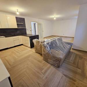 Malinska - nova kuća s bazenom i pogledom na more!