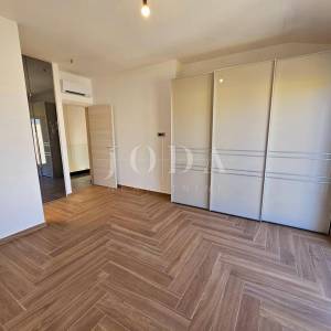 Malinska - nova kuća s bazenom i pogledom na more!