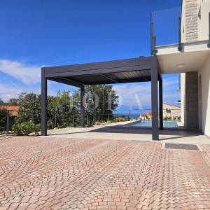 Malinska - nova kuća s bazenom i pogledom na more!