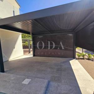 Malinska - nova kuća s bazenom i pogledom na more!