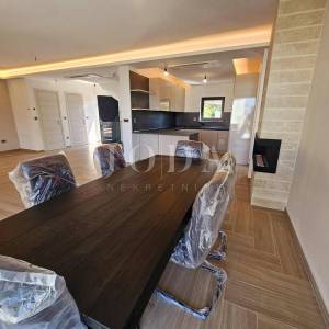 Malinska - nova kuća s bazenom i pogledom na more!