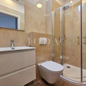 Malinska - nova kuća s bazenom i pogledom na more!