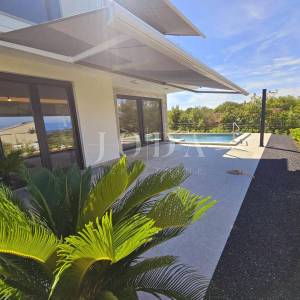 Malinska - nova kuća s bazenom i pogledom na more!