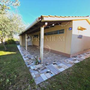 Malinska, okolica, samostojeća kuća za renovaciju!