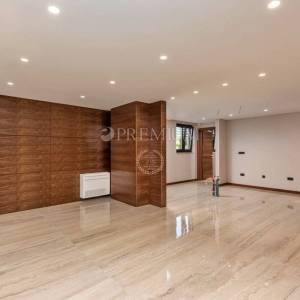 Malinska, prodaja, apartman u prizemlju novogradnje, s okućnicom i bazenom! 