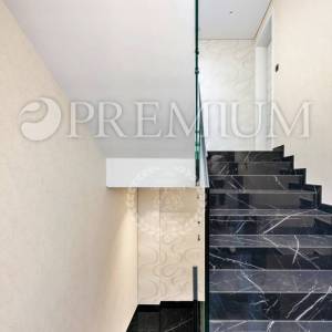 Malinska, prodaja, apartman u prizemlju novogradnje, s okućnicom i bazenom! 