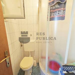 MANJA KUĆA NA OTOKU MLJETU