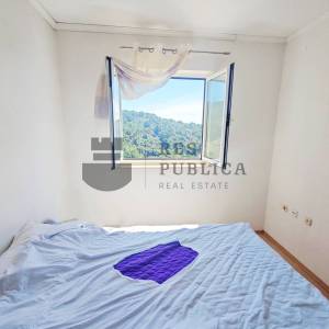 MANJA KUĆA NA OTOKU MLJETU