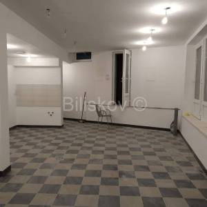 Manuš, Split, skladište s s posebnim ulazom