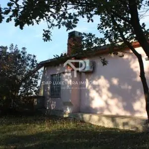 Marčana Istra Prizemnica s garažom na imanju od 26 000m2