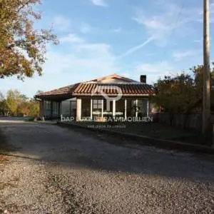 Marčana Istra Prizemnica s garažom na imanju od 26 000m2