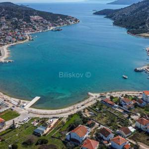 Marina, prvi red, zemljište s ishodovanom dozvolom, prodaja