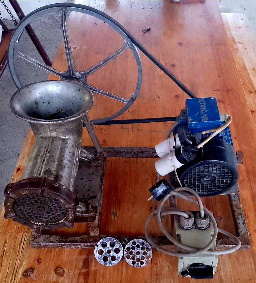 Mašina za mljevenje mesa 32