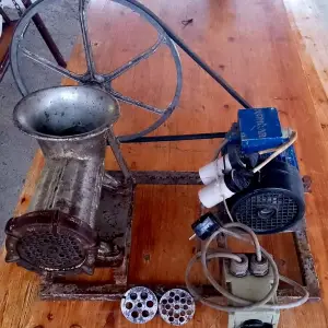 Mašina za mljevenje mesa 32