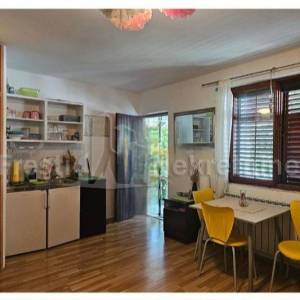 MASLENICA - ATRAKTIVNA APARTMANSKA KUĆA 100m OD PLAŽE