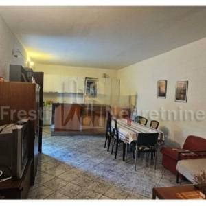 MASLENICA - ATRAKTIVNA APARTMANSKA KUĆA 100m OD PLAŽE