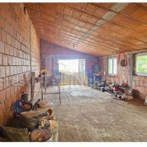 MASLENICA - ATRAKTIVNA APARTMANSKA KUĆA 100m OD PLAŽE