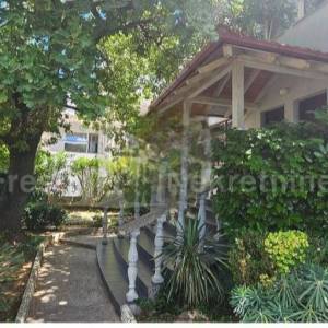 MASLENICA - ATRAKTIVNA APARTMANSKA KUĆA 100m OD PLAŽE