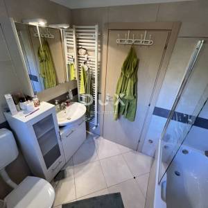 MATULJI - BREGI - stan u prizemlju 2S+DB, 82m2 sa zajedničkim bazenom