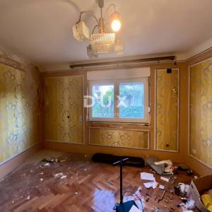 MATULJI - Kuća s potencijalom!