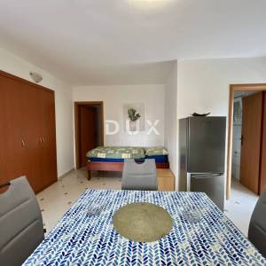 MATULJI, MIHOTIĆI - Stan za 3 radnika, prostran i funkcionalan