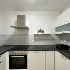 MATULJI, MIHOTIĆI - Stan za 6 radnika, prostran i funkcionalan