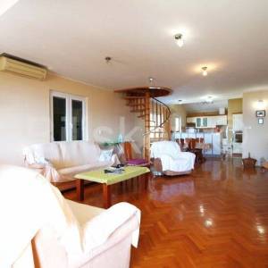 Medići, poslovno stambeni objekt