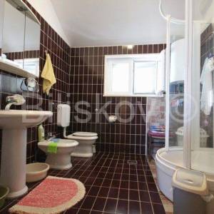 Medići, poslovno stambeni objekt