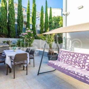 Medići, vila s bazenom i pogledom na more