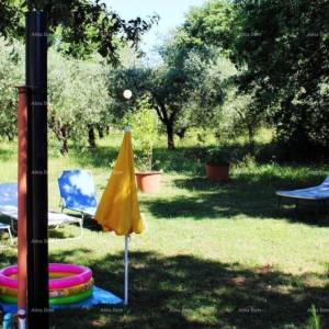 MEDULIN – AUTENTIČNA ISTARSKA KUĆA (KAŽUN) SA VRTOM, 600 M OD MORA