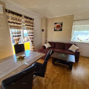 Medulin! Kuća sa 6 zasebnih stambenih jedinica!