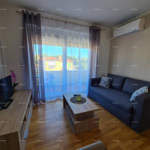 Medulin! Kuća sa 6 zasebnih stambenih jedinica!