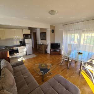 Medulin! Kuća sa 6 zasebnih stambenih jedinica!