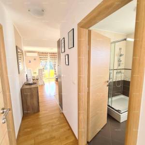 Medulin! Kuća sa 6 zasebnih stambenih jedinica!