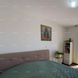 Medulin Vrčevan Prodaja lijepog i uređenog stana na velikoj okućnici, sa vlastitim bazenom.