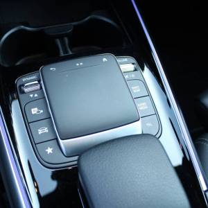 Mercedes-Benz GLA 200d AUTOMATIK *LED, NAVIGACIJA, KAMERA*