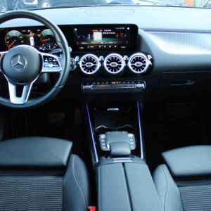 Mercedes-Benz GLA 200d AUTOMATIK *LED, NAVIGACIJA, KAMERA*