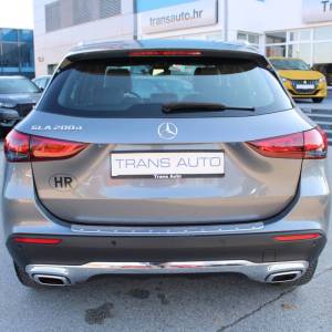 Mercedes-Benz GLA 200d AUTOMATIK *LED, NAVIGACIJA, KAMERA*